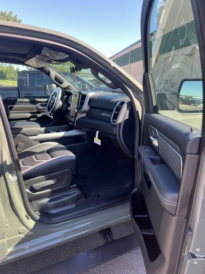 2026 RAM BIG HORN 1500 - LEVEL PACKAGE - CANYON LAKE (PJ7) - 2026 RAM 1500 LEVEL - Image 5 of 18