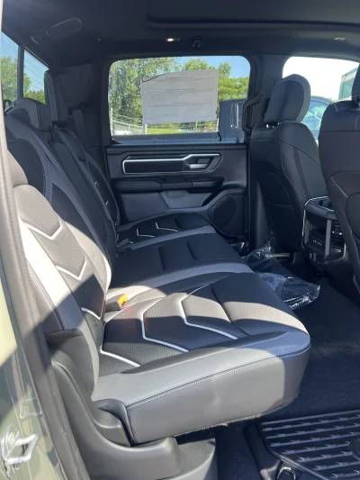 2026 RAM BIG HORN 1500 - LEVEL PACKAGE - CANYON LAKE (PJ7) - 2026 RAM 1500 LEVEL - Image 8 of 18