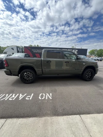 2026 RAM BIGHORN 1500  -  LEVEL PACKAGE - CANYON LAKE (PJ7) - 2026 RAM 1500 LEVEL - Image 13 of 15