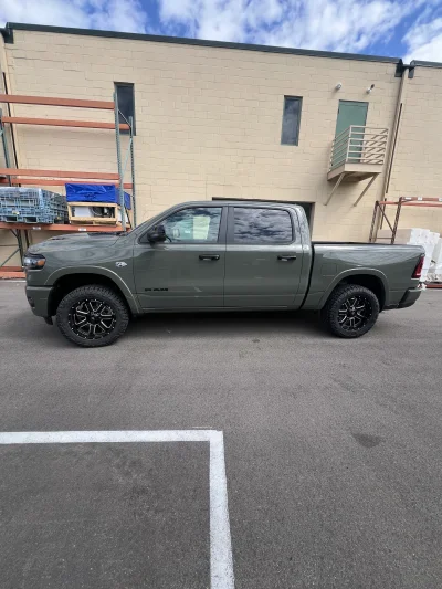 2026 RAM BIGHORN 1500  -  LEVEL PACKAGE - CANYON LAKE (PJ7) - 2026 RAM 1500 LEVEL - Image 4 of 15