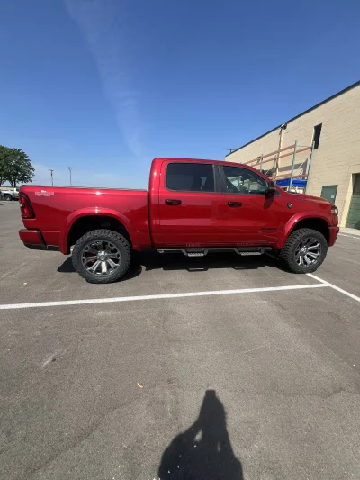 2026 RAM BIGHORN 1500  - RAMPAGE PACKAGE - MOLTEN RED PEARL (PR6) - 2026 RAM 1500 RAMPAGE - Image 5 of 15