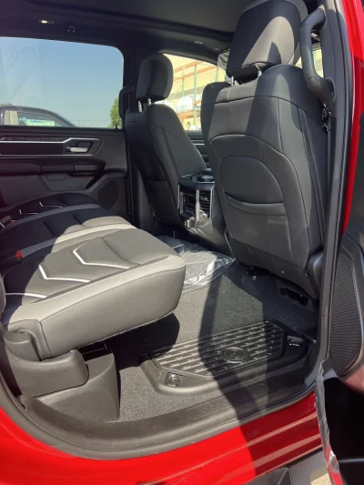 2026 RAM BIGHORN 1500  - RAMPAGE PACKAGE - MOLTEN RED PEARL (PR6) - 2026 RAM 1500 RAMPAGE - Image 9 of 15