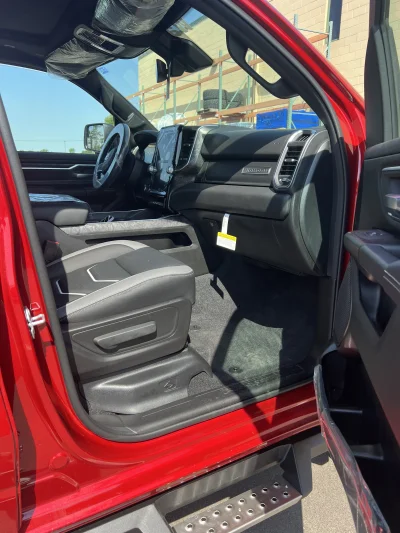 2026 RAM BIGHORN 1500  - RAMPAGE PACKAGE - MOLTEN RED PEARL (PR6) - 2026 RAM 1500 RAMPAGE - Image 8 of 15