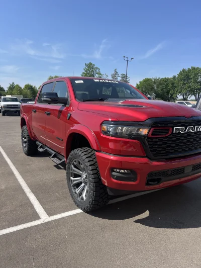 2026 RAM BIGHORN 1500  - RAMPAGE PACKAGE - MOLTEN RED PEARL (PR6) - 2026 RAM 1500 RAMPAGE - Image 3 of 15