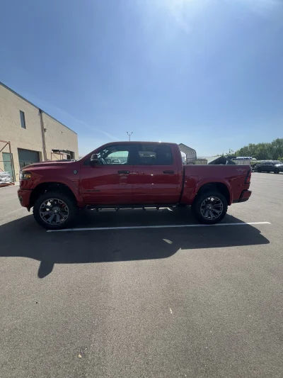 2026 RAM BIGHORN 1500  - RAMPAGE PACKAGE - MOLTEN RED PEARL (PR6) - 2026 RAM 1500 RAMPAGE - Image 4 of 15