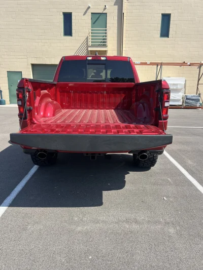 2026 RAM BIGHORN 1500  - RAMPAGE PACKAGE - MOLTEN RED PEARL (PR6) - 2026 RAM 1500 RAMPAGE - Image 11 of 15