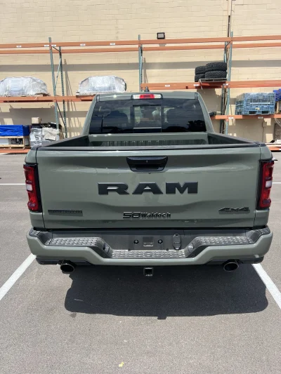 2026 RAM BIG HORN 1500 - RAMPAGE PACKAGE - CANYON LAKE (PJ7) - 2026 RAM 1500 RAMPAGE - Image 16 of 22