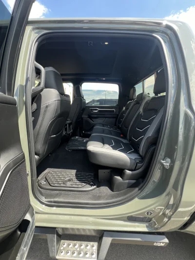 2026 RAM BIG HORN 1500 - RAMPAGE PACKAGE - CANYON LAKE (PJ7) - 2026 RAM 1500 RAMPAGE - Image 12 of 22