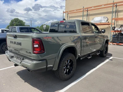 2026 RAM BIG HORN 1500 - RAMPAGE PACKAGE - CANYON LAKE (PJ7) - 2026 RAM 1500 RAMPAGE - Image 15 of 22