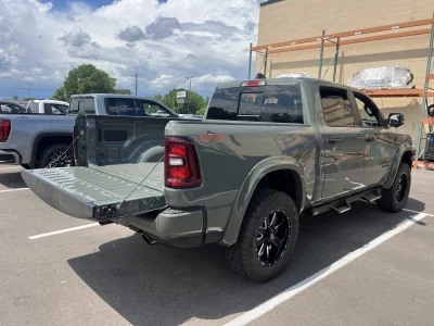 2026 RAM BIG HORN 1500 - RAMPAGE PACKAGE - CANYON LAKE (PJ7) - 2026 RAM 1500 RAMPAGE - Image 18 of 22