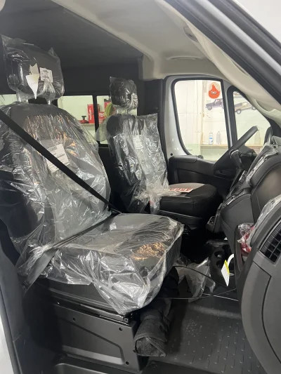 2026 DODGE PROMASTER SHUTTLE - BRIGHT WHITE 10 PASSENGER 1500 - 2026 RAM 1500 SHUTTLE - Image 12 of 16