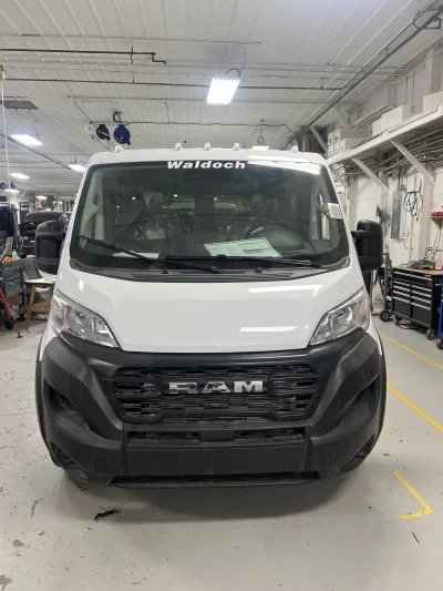 2026 DODGE PROMASTER SHUTTLE - BRIGHT WHITE 10 PASSENGER 1500 - 2026 RAM 1500 SHUTTLE - Image 9 of 16