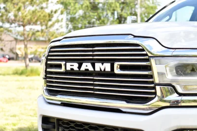 2022 RAM 2500 HD RAMPAGE WHITE BY WALDOCH - CUSTOM HEAVY DUTY DODGE TRUCK - 2022 RAM 2500 RAMPAGE - Image 22 of 35