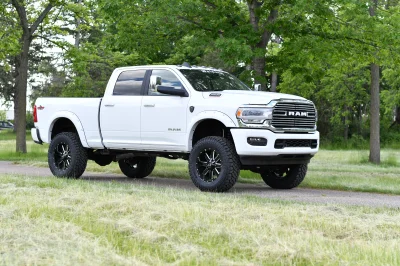 2022 RAM 2500 HD RAMPAGE WHITE BY WALDOCH - CUSTOM HEAVY DUTY DODGE TRUCK - 2022 RAM 2500 RAMPAGE - Image 3 of 35
