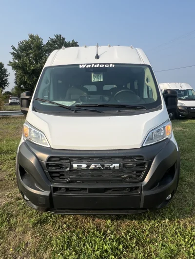 2024 RAM PROMASTER - SHUTTLE PACKAGE - BRIGHT WHITE - (PW7) - GRAY SEATING - 2024 RAM 2500 SHUTTLE - Image 2 of 17