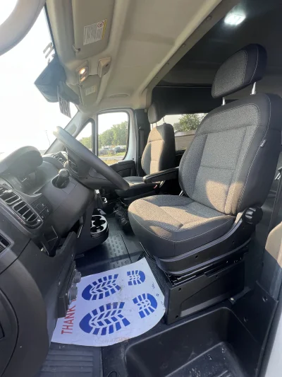 2024 RAM PROMASTER - SHUTTLE PACKAGE - BRIGHT WHITE - (PW7) - GRAY SEATING - 2024 RAM 2500 SHUTTLE - Image 8 of 17
