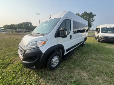 2024 RAM PROMASTER - SHUTTLE PACKAGE - BRIGHT WHITE - (PW7) - GRAY SEATING - 2024 RAM 2500 SHUTTLE - Image 3 of 17