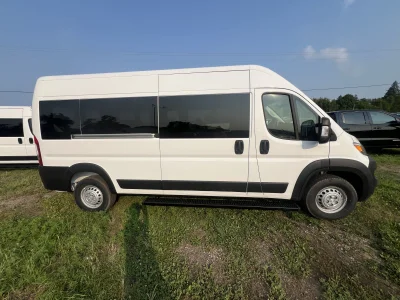 2024 RAM PROMASTER - SHUTTLE PACKAGE - BRIGHT WHITE - (PW7) - GRAY SEATING - 2024 RAM 2500 SHUTTLE - Image 5 of 17