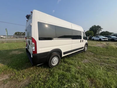 2024 RAM PROMASTER - SHUTTLE PACKAGE - BRIGHT WHITE - (PW7) - GRAY SEATING - 2024 RAM 2500 SHUTTLE - Image 6 of 17