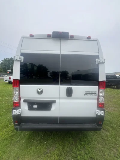 2025 RAM PROMASTER 2500 - MOBILITY PACKAGE - BRIGHT WHITE (PW7) GRAY SEATING - 2025 RAM 2500 MOBILITY - Image 15 of 19