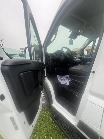 2025 RAM PROMASTER 2500 - MOBILITY PACKAGE - BRIGHT WHITE (PW7) GRAY SEATING - 2025 RAM 2500 MOBILITY - Image 4 of 19