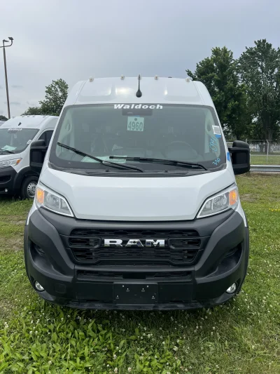 2025 RAM PROMASTER 2500 - MOBILITY PACKAGE - BRIGHT WHITE (PW7) GRAY SEATING - 2025 RAM 2500 MOBILITY - Image 2 of 19