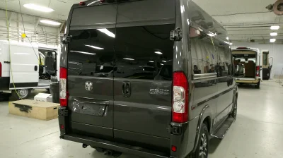 2026 RAM PROMASTER 2500 GALAXY 10-PASSENGER - GRANITE CRYSTAL METALLIC WITH CREAM SEATING - 2026 RAM 2500 GALAXY - Image 11 of 16