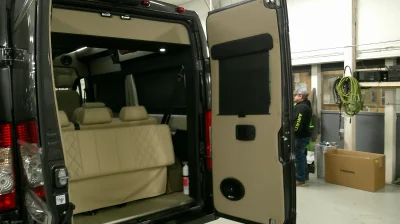 2026 RAM PROMASTER 2500 GALAXY 10-PASSENGER - GRANITE CRYSTAL METALLIC WITH CREAM SEATING - 2026 RAM 2500 GALAXY - Image 15 of 16