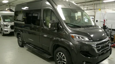 2026 RAM PROMASTER 2500 GALAXY 10-PASSENGER - GRANITE CRYSTAL METALLIC WITH CREAM SEATING - 2026 RAM 2500 GALAXY - Image 5 of 16