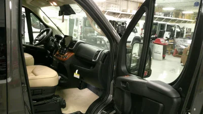 2026 RAM PROMASTER 2500 GALAXY 10-PASSENGER - GRANITE CRYSTAL METALLIC WITH CREAM SEATING - 2026 RAM 2500 GALAXY - Image 6 of 16