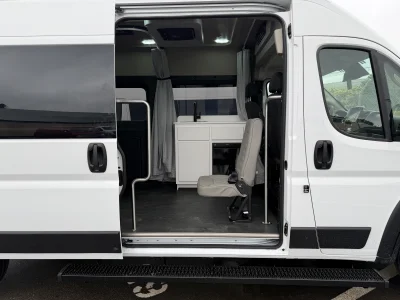 MOBILE MEDICAL OFFICE WAITING ROOM ON WHEELS CUSTOM BUILD LIKE A HOSPITAL ROOM BY WALDOCH - 2026 RAM 2500 SPECIALTY - Image 13 of 21