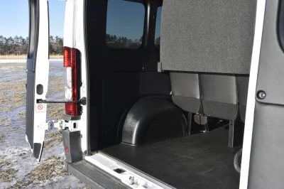 11 PASSENGER LUXURY SHUTTLE PASSENGER VAN RAM PROMASTER 159 HIGH ROOF CUSTOM WHEELS WALDOCH - 2019 RAM PROMASTER SHUTTLE - Image 11 of 16