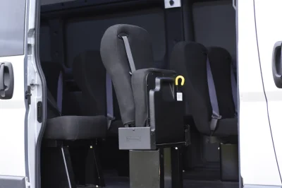 15 PASSENGER WITH NO WINDOWS - 2019 RAM PROMASTER SHUTTLE - Image 12 of 22