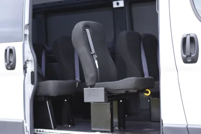 15 PASSENGER WITH NO WINDOWS - 2019 RAM PROMASTER SHUTTLE - Image 13 of 22