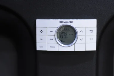 15 PASSENGER WITH NO WINDOWS - 2019 RAM PROMASTER SHUTTLE - Image 15 of 22