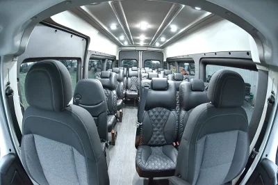 BRIGHT WHITE 6 - 2019 RAM PROMASTER SHUTTLE - Image 13 of 16