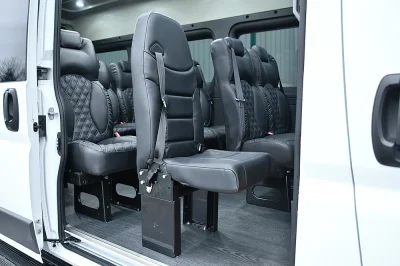 BRIGHT WHITE 6 - 2019 RAM PROMASTER SHUTTLE - Image 9 of 16
