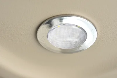 BRIGHT WHITE 4 - 2019 RAM PROMASTER SHUTTLE - Image 10 of 14