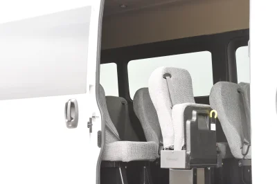 BRIGHT WHITE 4 - 2019 RAM PROMASTER SHUTTLE - Image 8 of 14