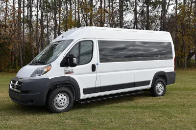 15 PASSENGER SHUTTLE VAN AIRPORT HOTEL ADA CONVERSION VANS FLEET VEHICLE RAM PROMASTER BY WALDOCH - 2019 RAM PROMASTER SHUTTLE - Image 3 of 10