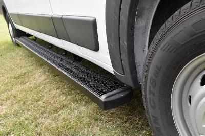 BRIGHT WHITE 8 - 2019 RAM PROMASTER SHUTTLE - Image 3 of 10