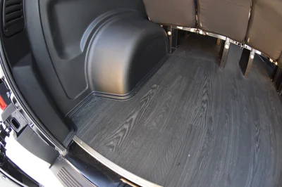 10 PASSENGER SHUTTLE BLACK EXTERIOR WITH CLOTH BLACK SEATING BY WALDOCH FLEET PASSENGER VAN SCHOOL HOTEL - 2019 RAM PROMASTER SHUTTLE - Image 9 of 46