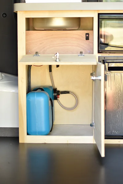 RAM PROMASTER SIMPLE RV CONVERSION CAMPER STARTER VAN - 2020 RAM PROMASTER CUSTOM - Image 12 of 21