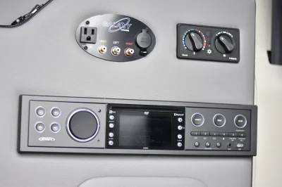 BRIGHT WHITE 4 - 2020 RAM PROMASTER GALAXY - Image 11 of 21