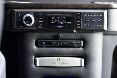 BRIGHT WHITE 1 - 2020 RAM PROMASTER LIMO - Image 9 of 21