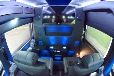 RAM PROMASTER 9 PASSENGER CUSTOM OFFICE LIMO 2020 EXECUTIVE TRAVEL PRIVATE JET ON WHEELS - 2020 RAM PROMASTER LIMO - Image 18 of 21