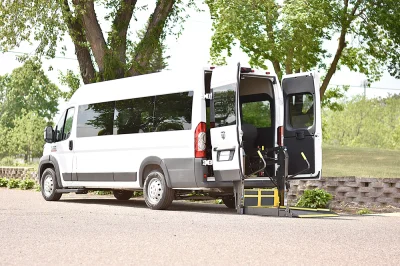 11 PASSENGER MOBILITY VAN COMMERCIAL FLEET ADA RAM PROMASTER 3500 HIGH ROOF EXT VAN 1 OR 2 WHEEL CHAIRS - 2020 RAM PROMASTER MOBILITY - Image 13 of 19