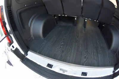 10 PASSENGER BLACK - 2020 RAM PROMASTER SHUTTLE - Image 10 of 14