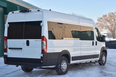 15 PASSENGER WHITE - 2020 RAM PROMASTER SHUTTLE - Image 5 of 17