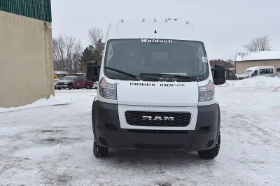 12 PASSENGER SHUTTLE VAN HOTEL PASSENGER VAN GREY CLOTH SEATING WITH WOOD FLOORS RAM PROMASTER 2500 HIGH ROOF - 2020 RAM PROMASTER SHUTTLE - Image 2 of 15